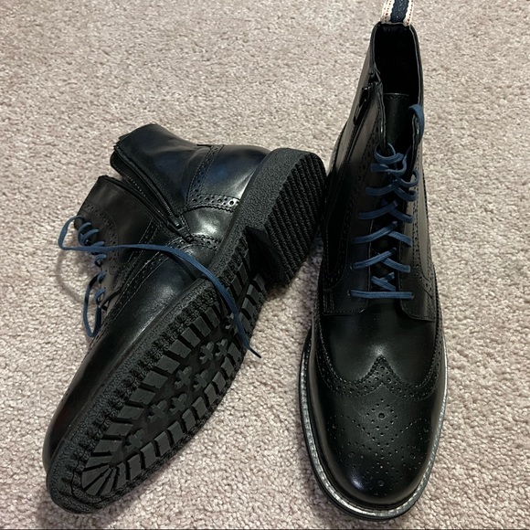 Steve Madden Electric Wingtip Boot (10.5) - Picture 2 of 6